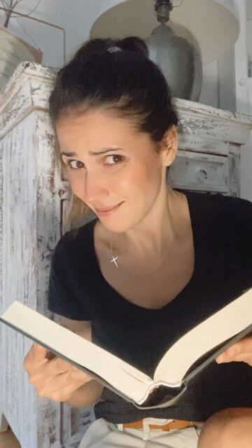 Ein Geräusch, das Deine Bibel niemals machen sollte. Schnapp sie Dir täglich! Nicht aus Pflichtgefühl, sondern aus ‘Schatzsucher-Motivation’. Verbringe Zeit mit Gott! Tanke auf, wachse und erlebe wie Gott zu Dir spricht!
💎
#gotteswahrheitüberdich #ermutigung #identität #kindgottes #biblischewahrheiten #nichtvergessen #gottistamwerk #heilung #gottisttreu #frieden #hoffnung #zukunft #bibel #bibelverse #glaubenimalltag #glaubensimpulse #glaube #vertrauen #gottvertrauen #gebet #berufung #christlichereels #christlich #reel #reelsofinstagram #gesegnet #haltdichanjesus #gottistgut und #jesusliebtdich